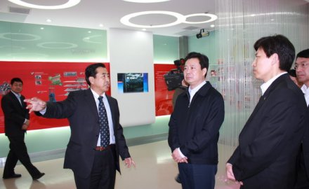 山東省委常委、青島市委書記李群來軟控調(diào)研